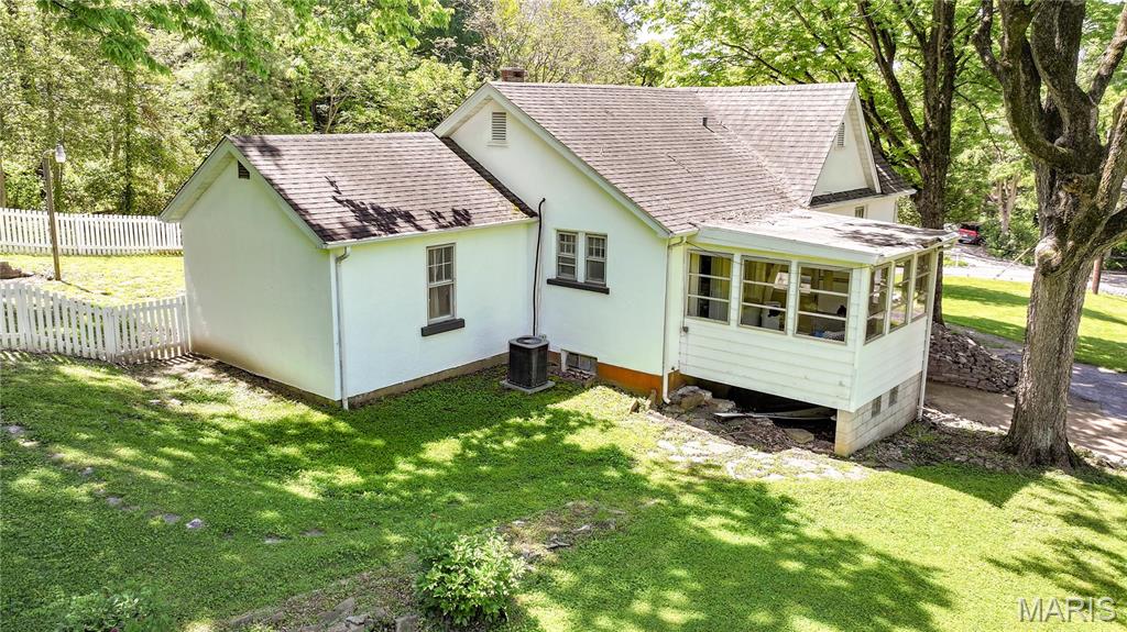 931 Sugarloaf Hill Road, Dupo, IL, 62239-1926
