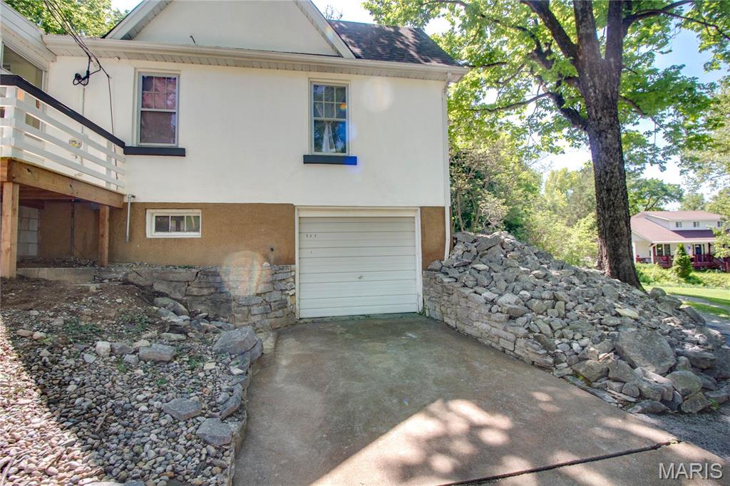 931 Sugarloaf Hill Road, Dupo, IL, 62239-1926