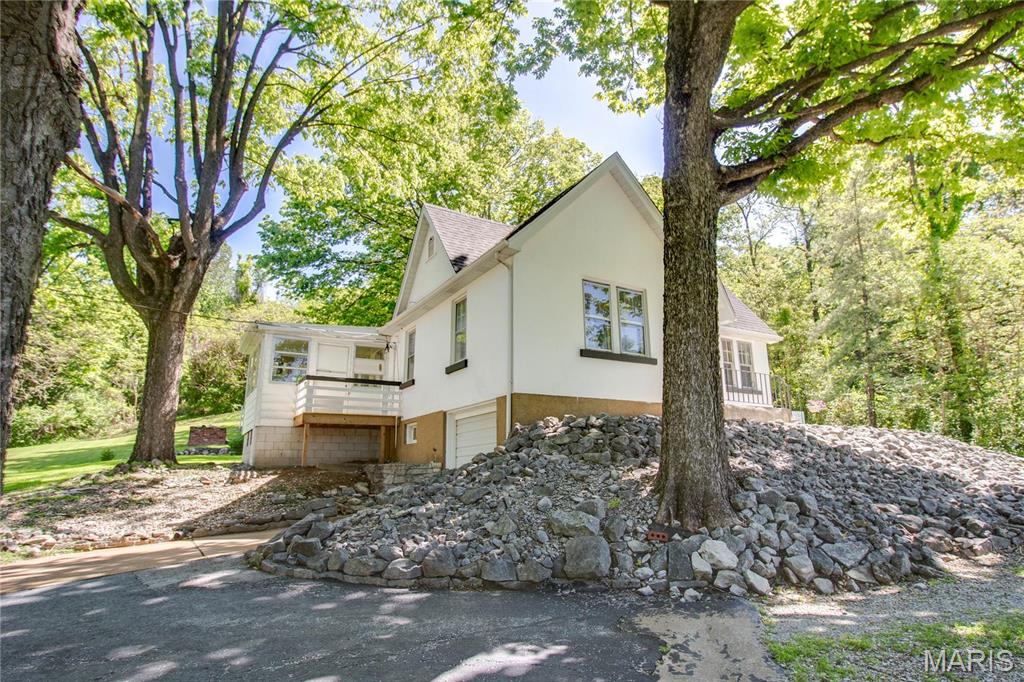 931 Sugarloaf Hill Road, Dupo, IL, 62239-1926