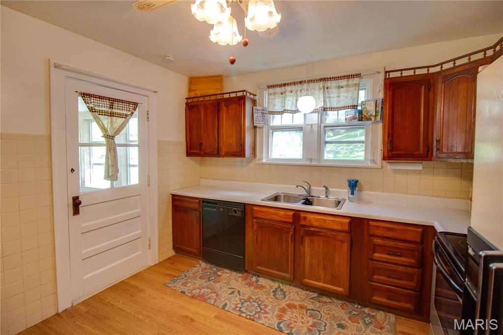 931 Sugarloaf Hill Road, Dupo, IL, 62239-1926