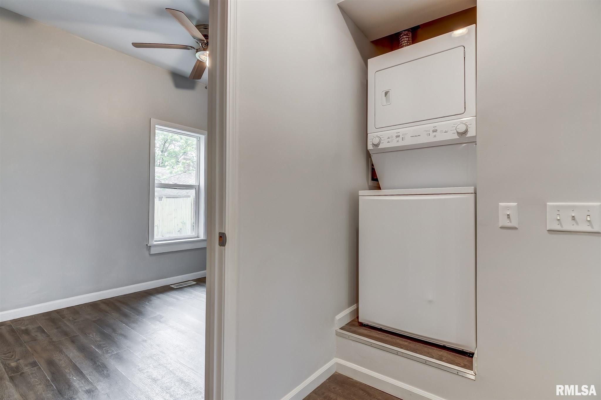 1652 W Capitol Avenue, Springfield, IL, 62704