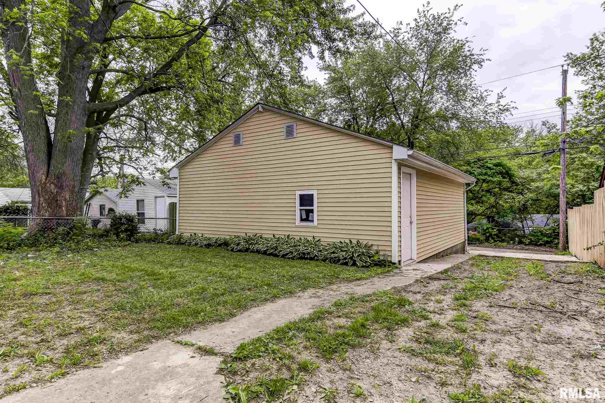 1652 W Capitol Avenue, Springfield, IL, 62704