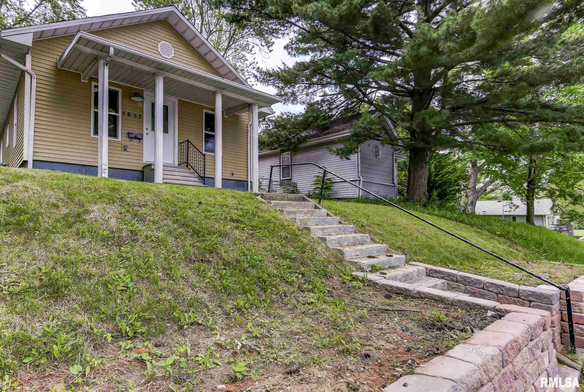 1652 W Capitol Avenue, Springfield, IL, 62704