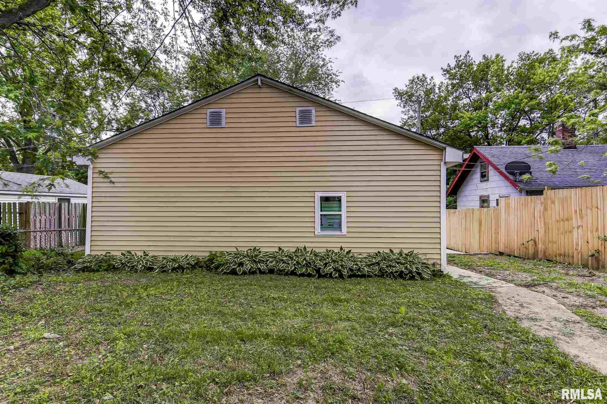 1652 W Capitol Avenue, Springfield, IL, 62704