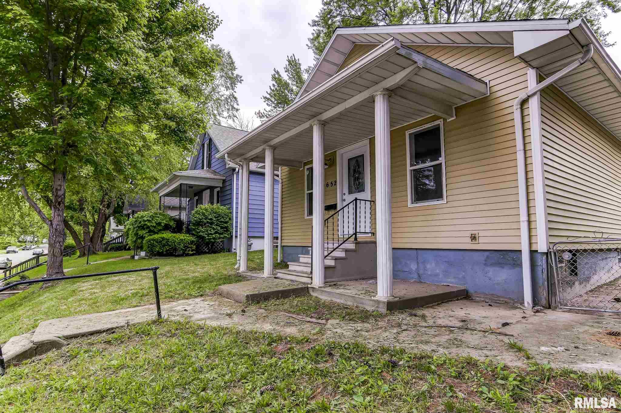 1652 W Capitol Avenue, Springfield, IL, 62704