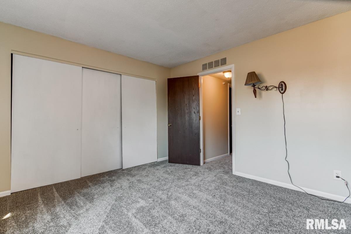 2647 Cooper Avenue, Springfield, IL, 62704