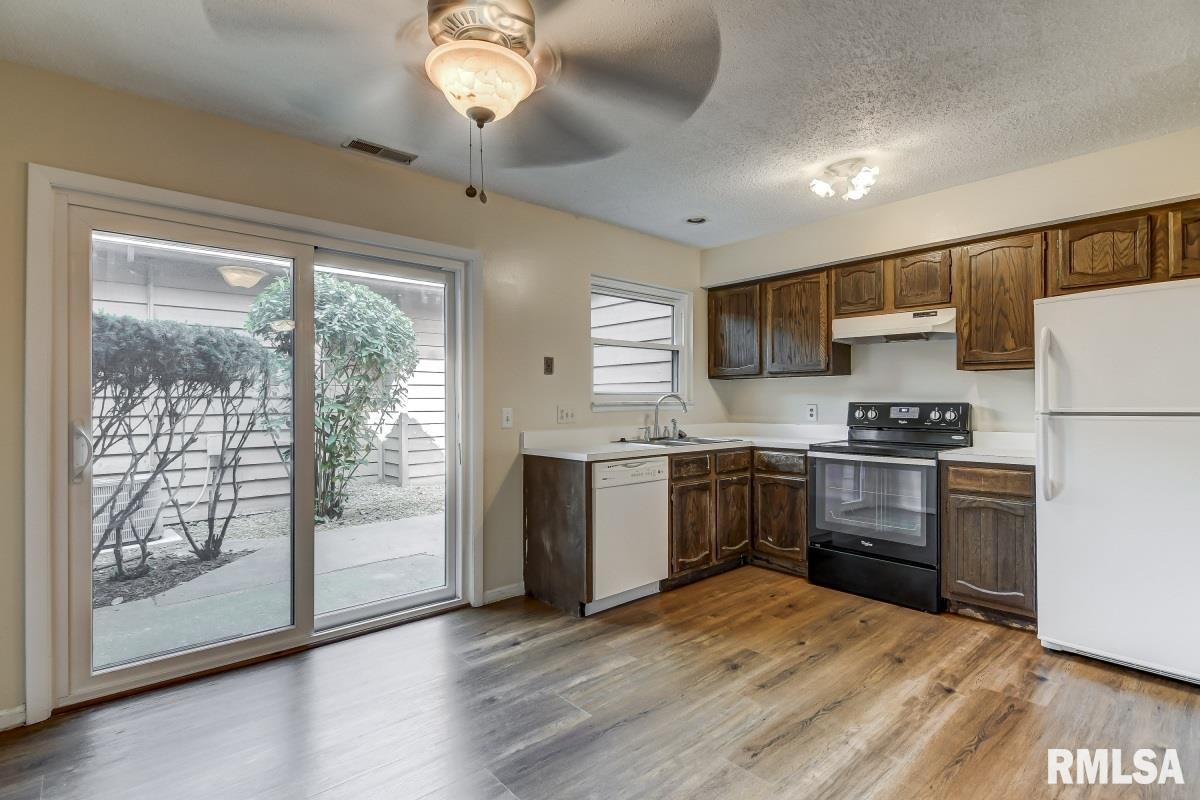 2647 Cooper Avenue, Springfield, IL, 62704