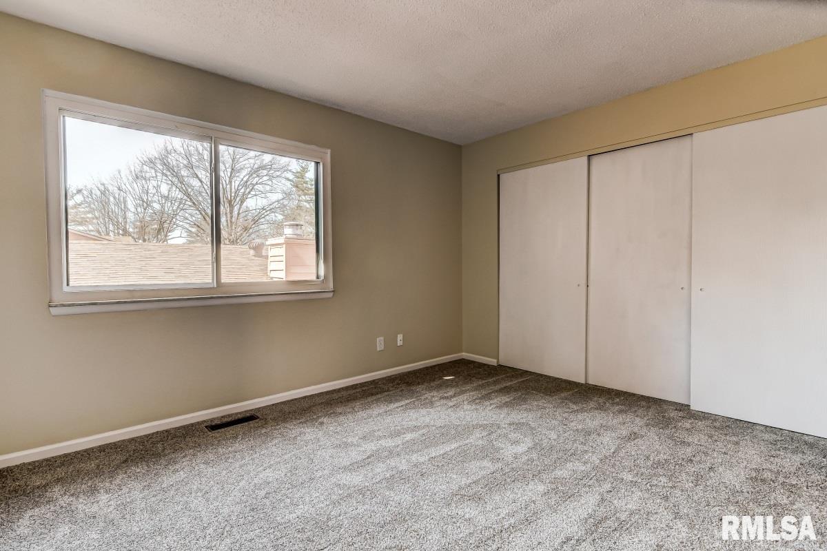 2647 Cooper Avenue, Springfield, IL, 62704