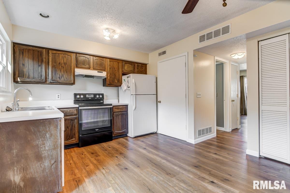 2647 Cooper Avenue, Springfield, IL, 62704