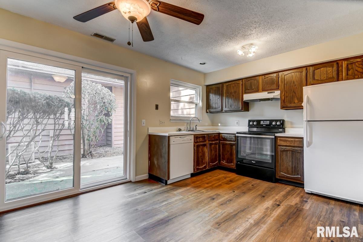 2647 Cooper Avenue, Springfield, IL, 62704