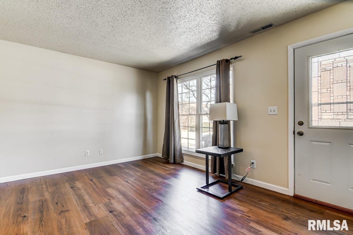 2647 Cooper Avenue, Springfield, IL, 62704