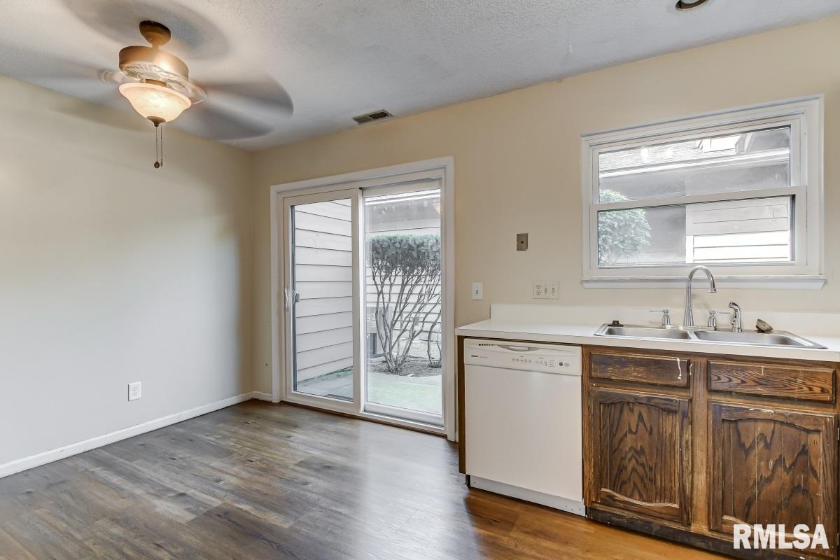 2647 Cooper Avenue, Springfield, IL, 62704
