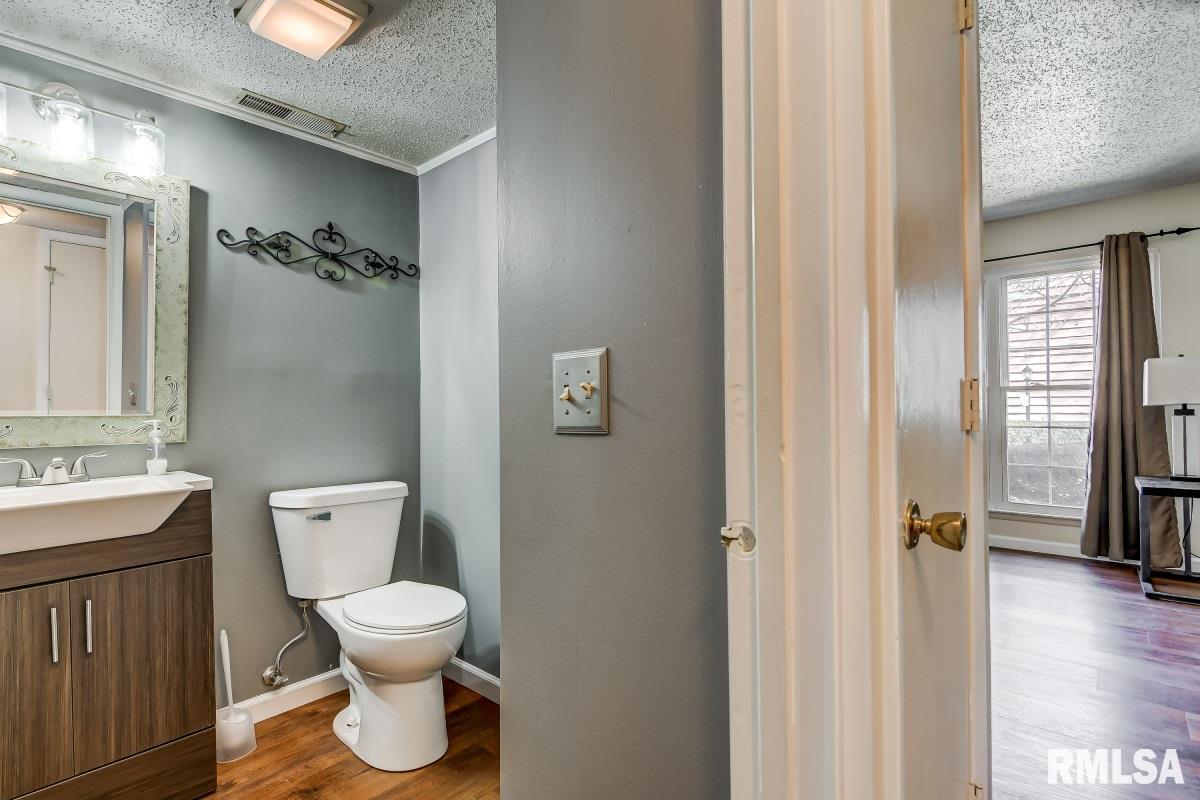 2647 Cooper Avenue, Springfield, IL, 62704