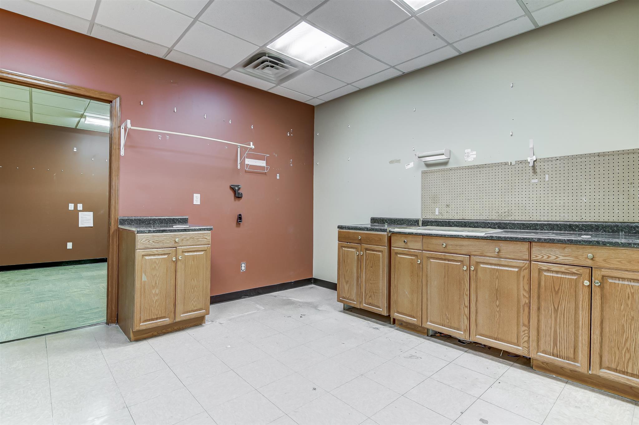 2025 W Iles Avenue, Springfield, IL, 62704