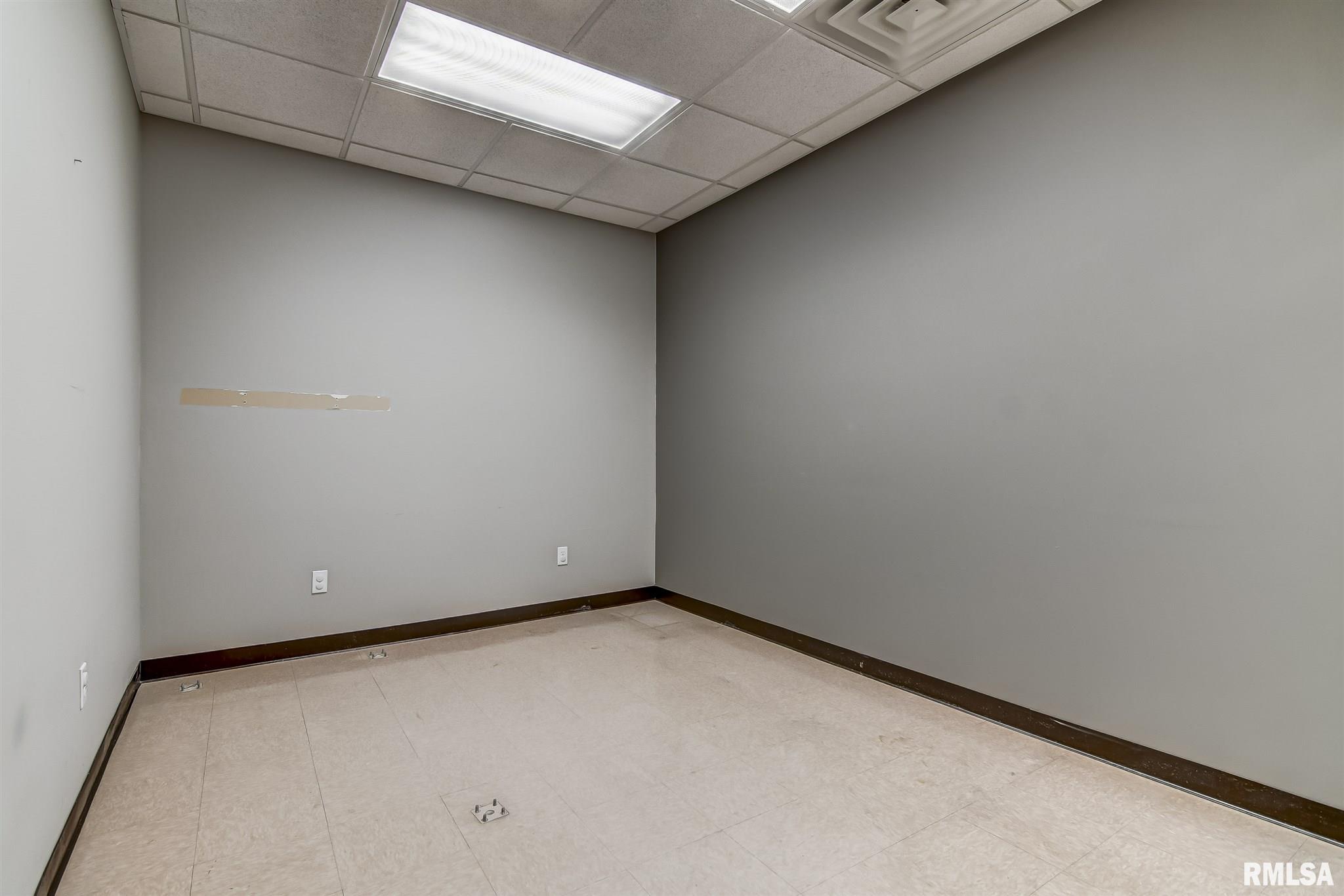 2025 W Iles Avenue, Springfield, IL, 62704