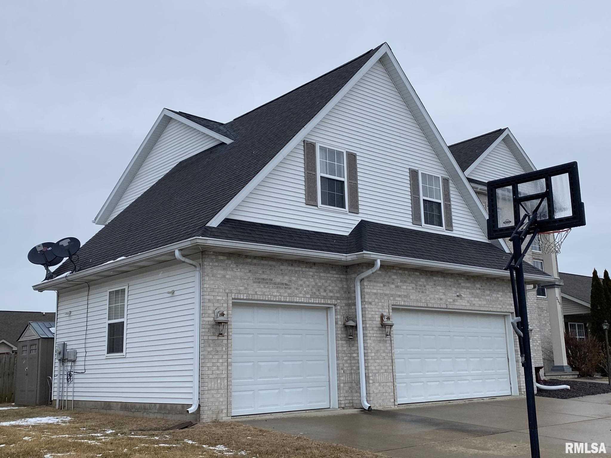 325 Podres Lane, Chatham, IL, 62629