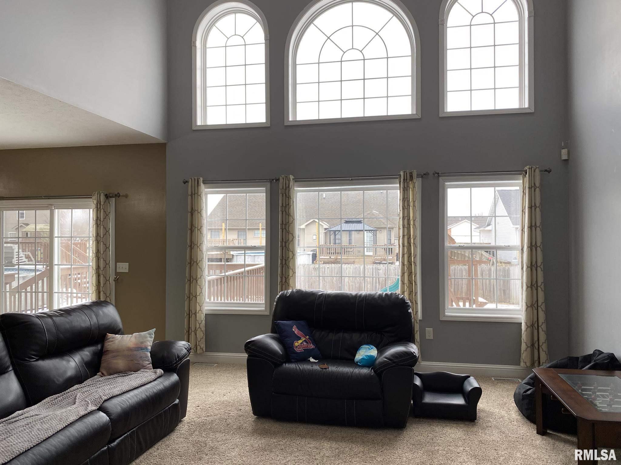 325 Podres Lane, Chatham, IL, 62629