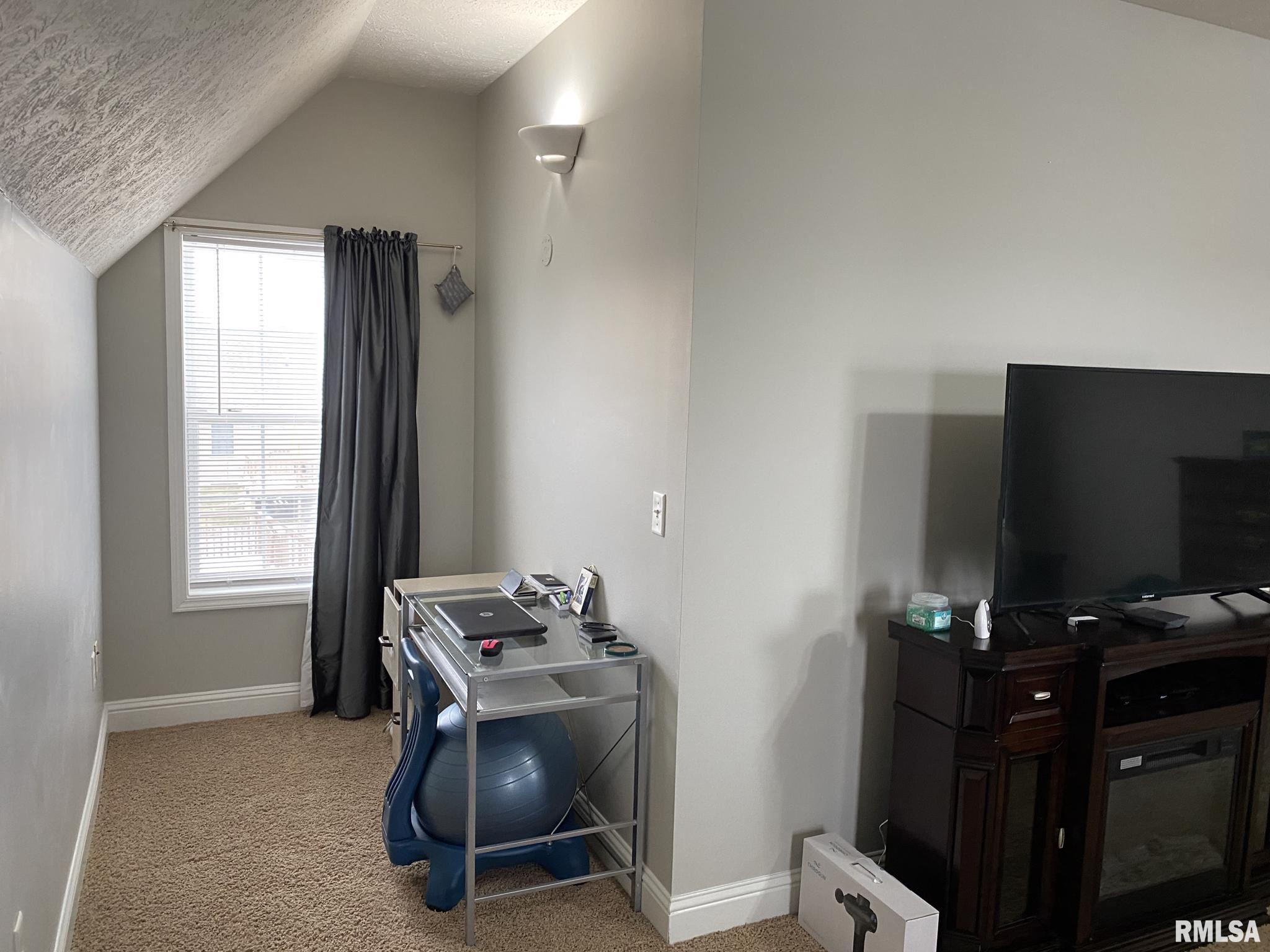 325 Podres Lane, Chatham, IL, 62629