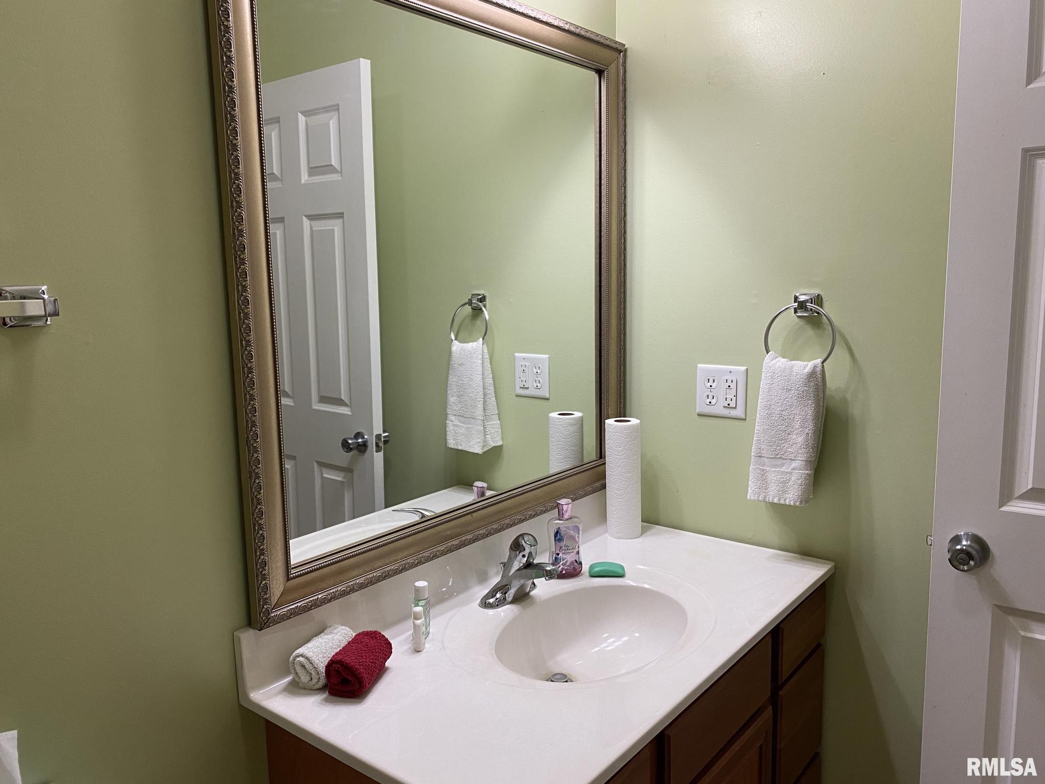 325 Podres Lane, Chatham, IL, 62629
