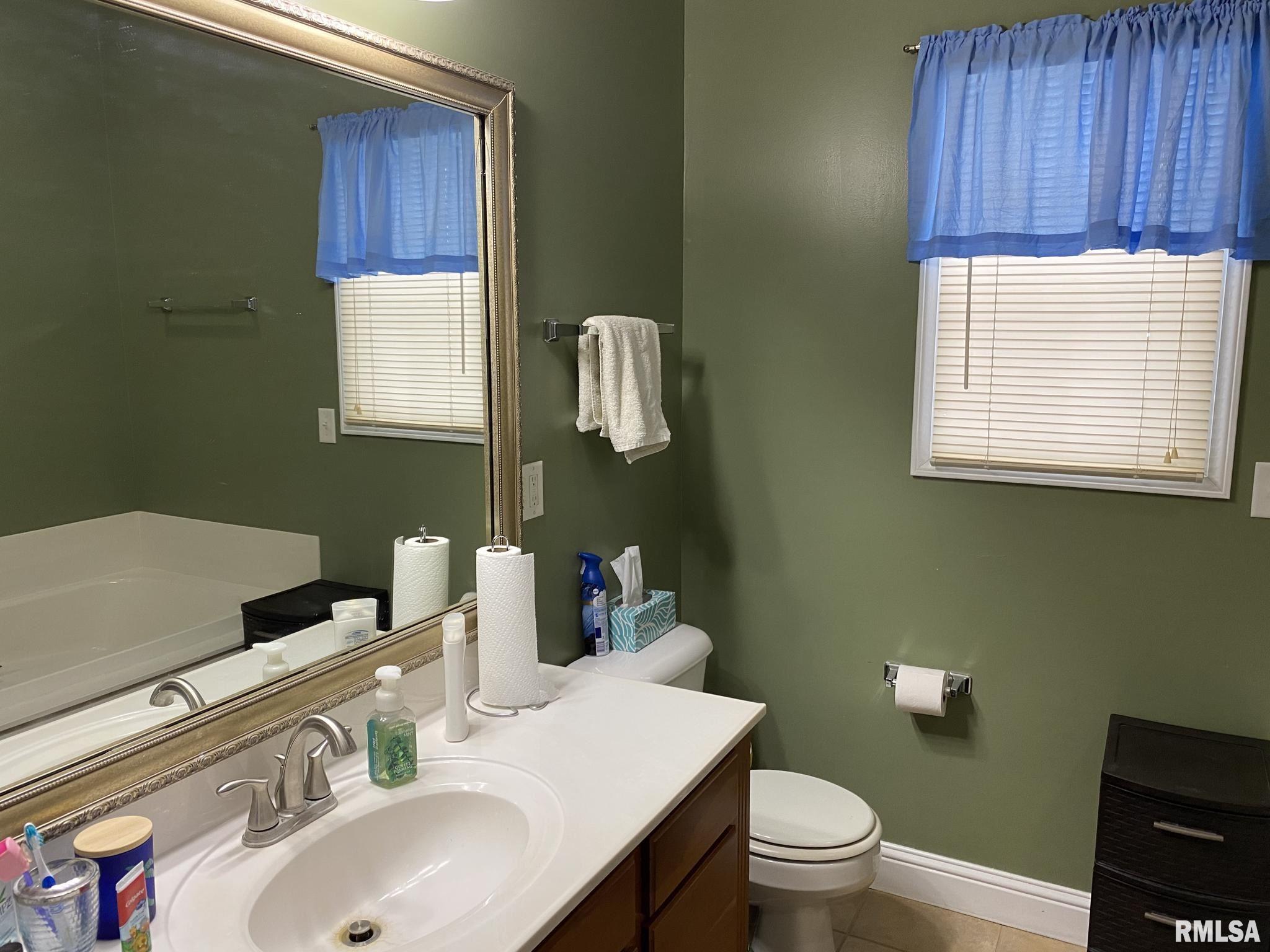 325 Podres Lane, Chatham, IL, 62629