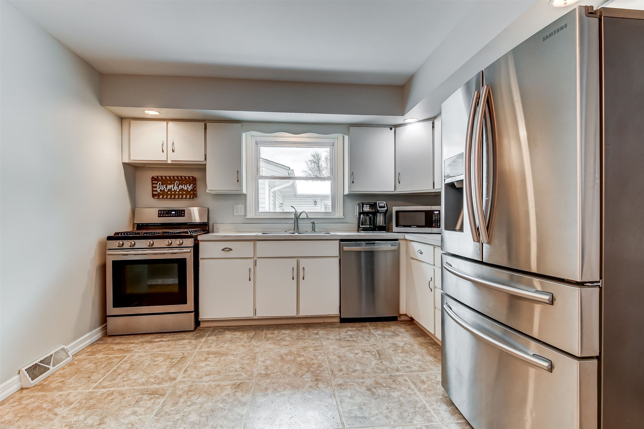 2336 Grinnell Drive, Springfield, IL, 62704