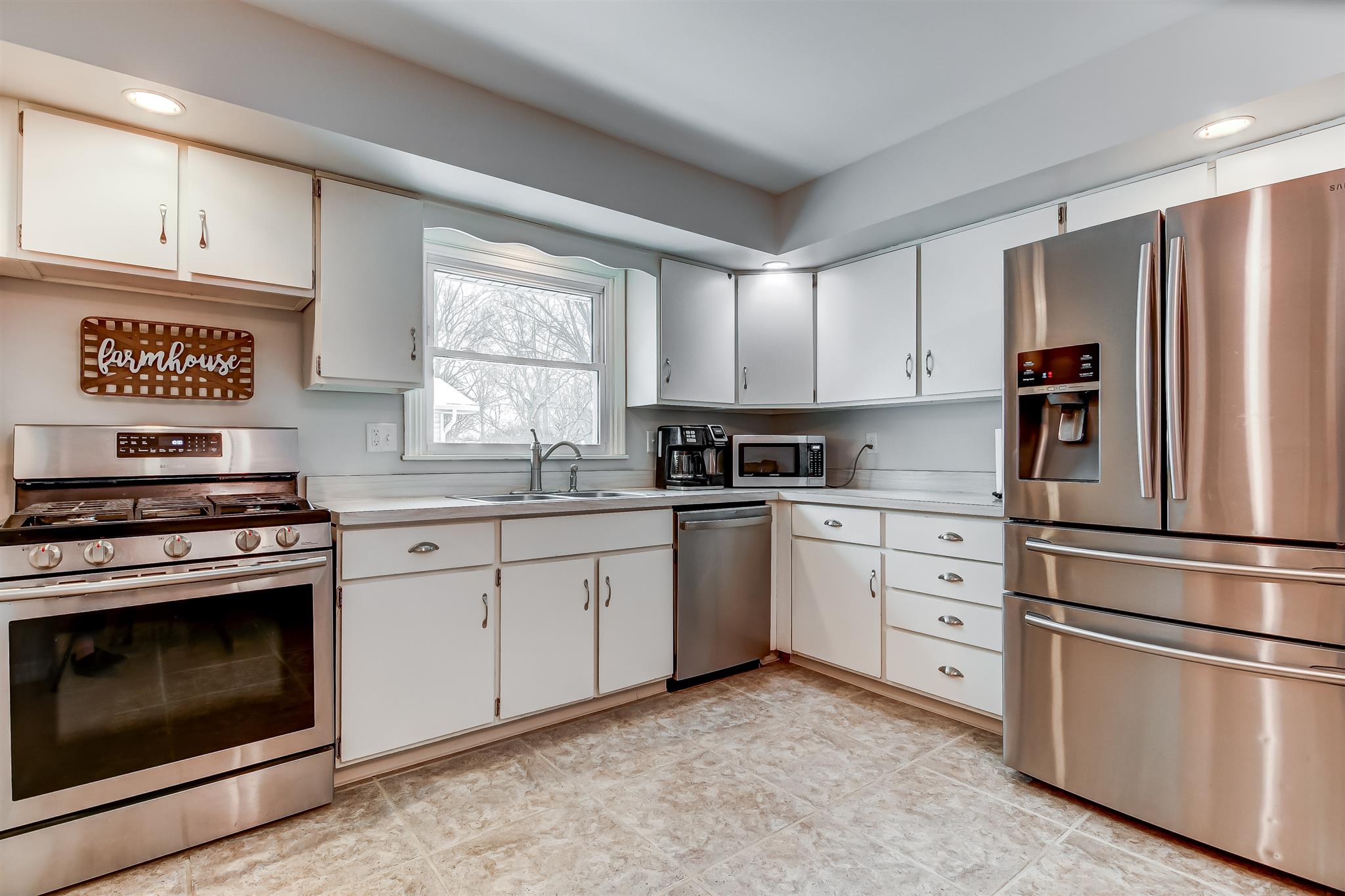 2336 Grinnell Drive, Springfield, IL, 62704