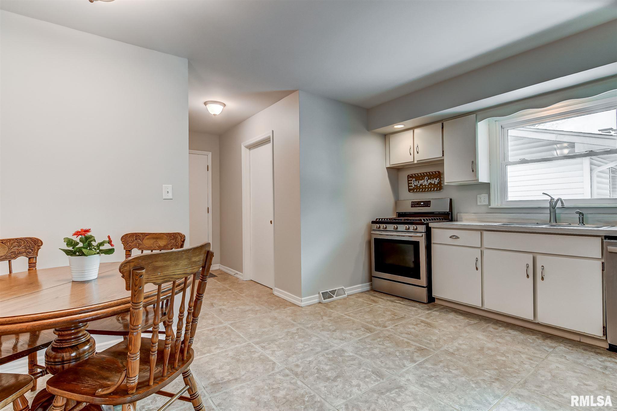 2336 Grinnell Drive, Springfield, IL, 62704