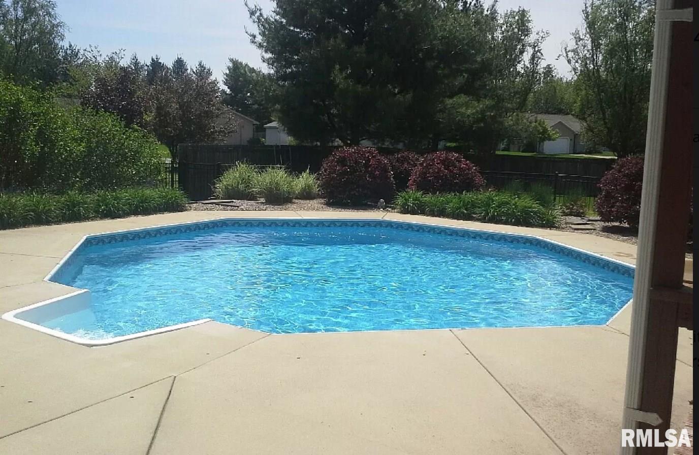 707 N Bitterroot Court, Athens, IL, 62613
