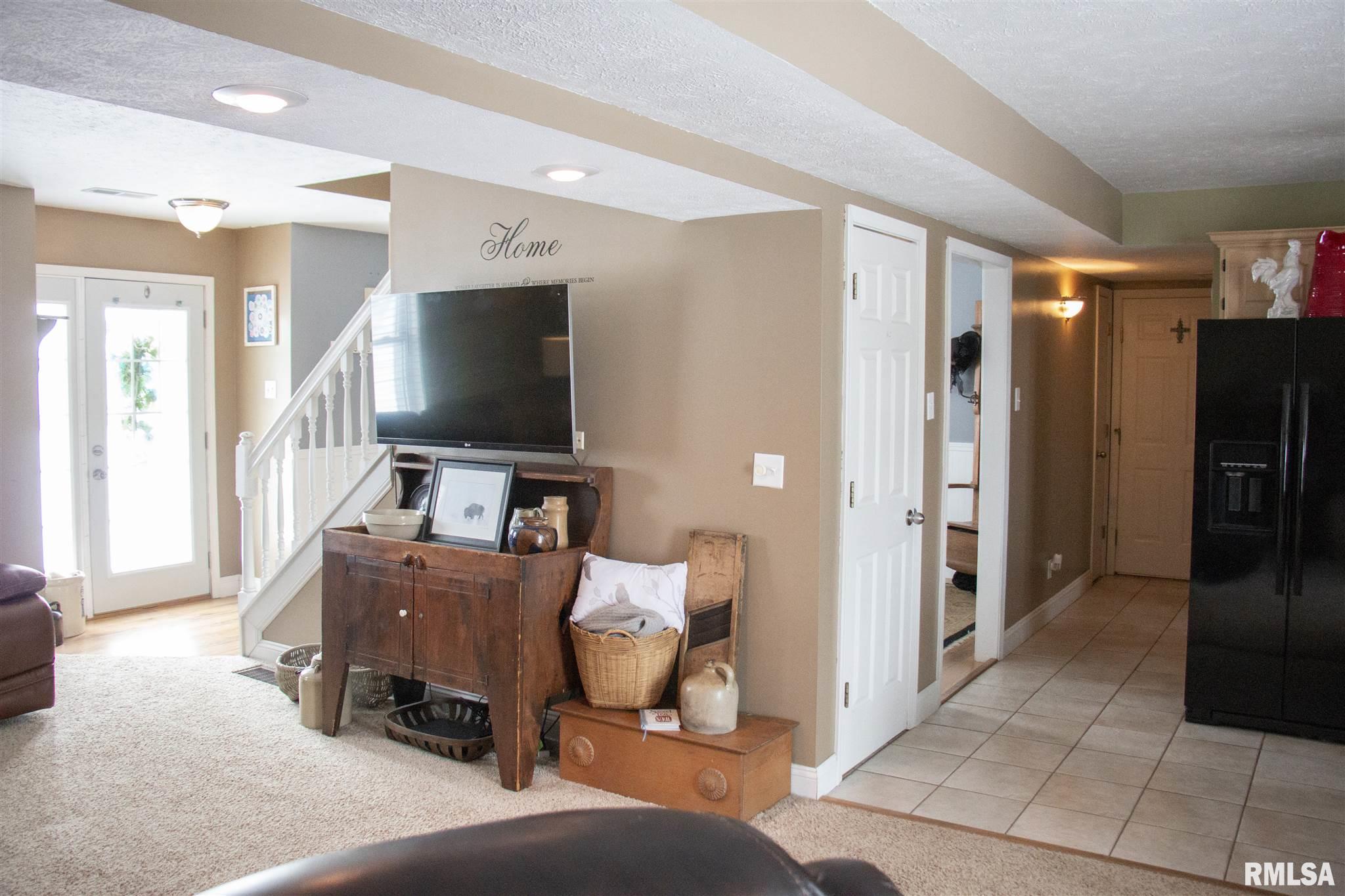 707 N Bitterroot Court, Athens, IL, 62613