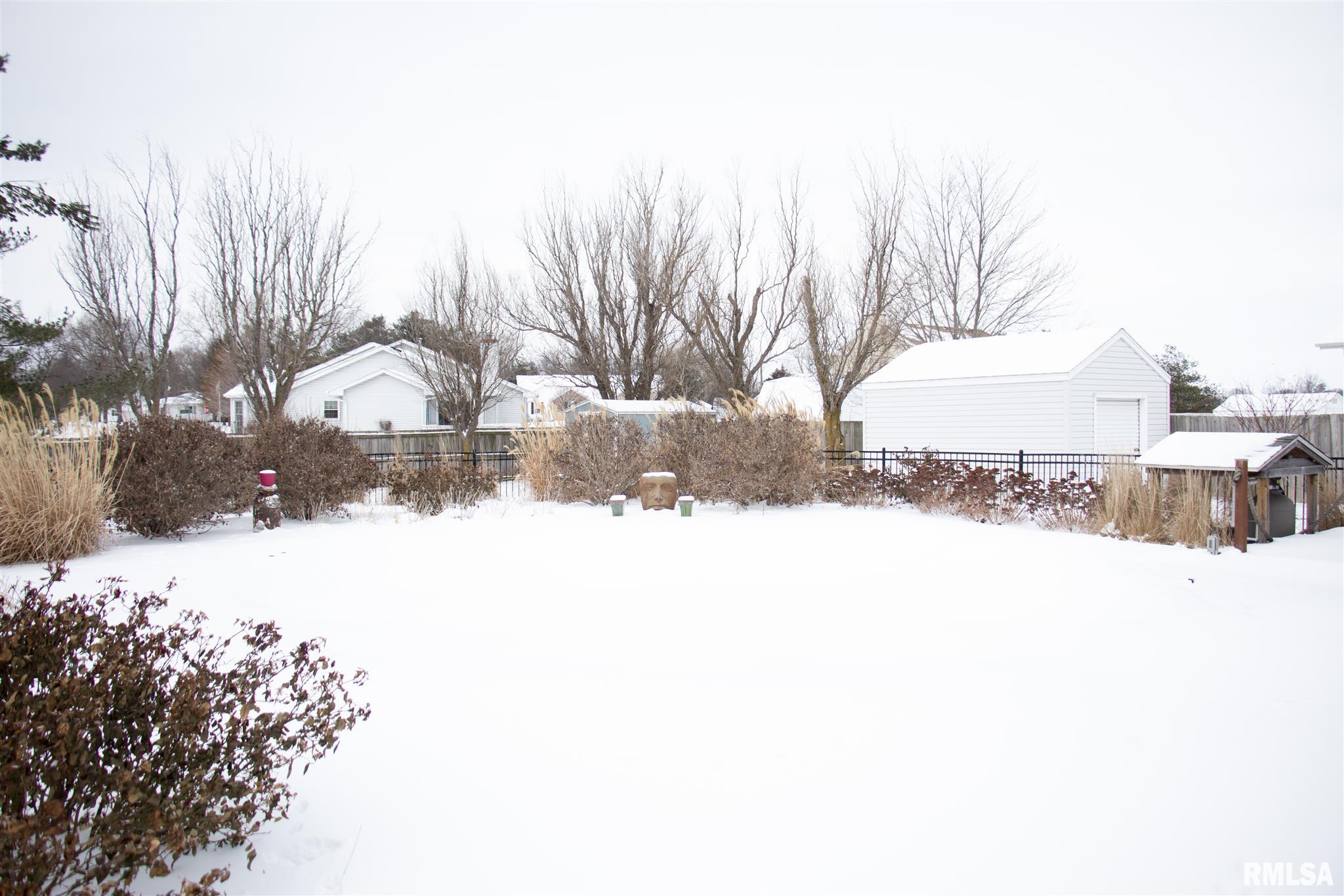 707 N Bitterroot Court, Athens, IL, 62613