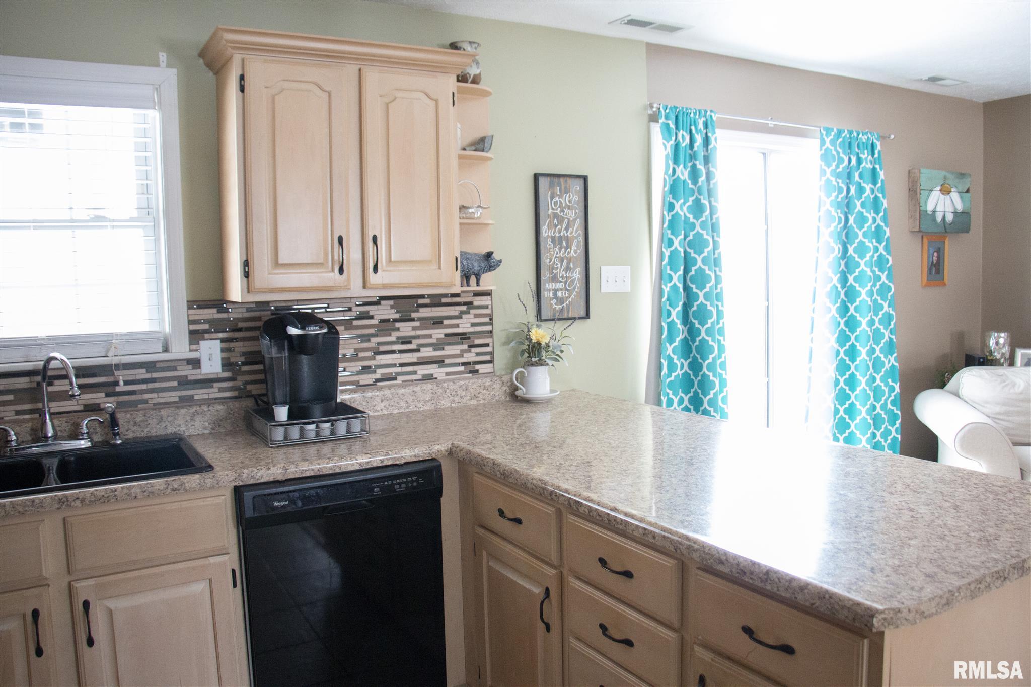 707 N Bitterroot Court, Athens, IL, 62613