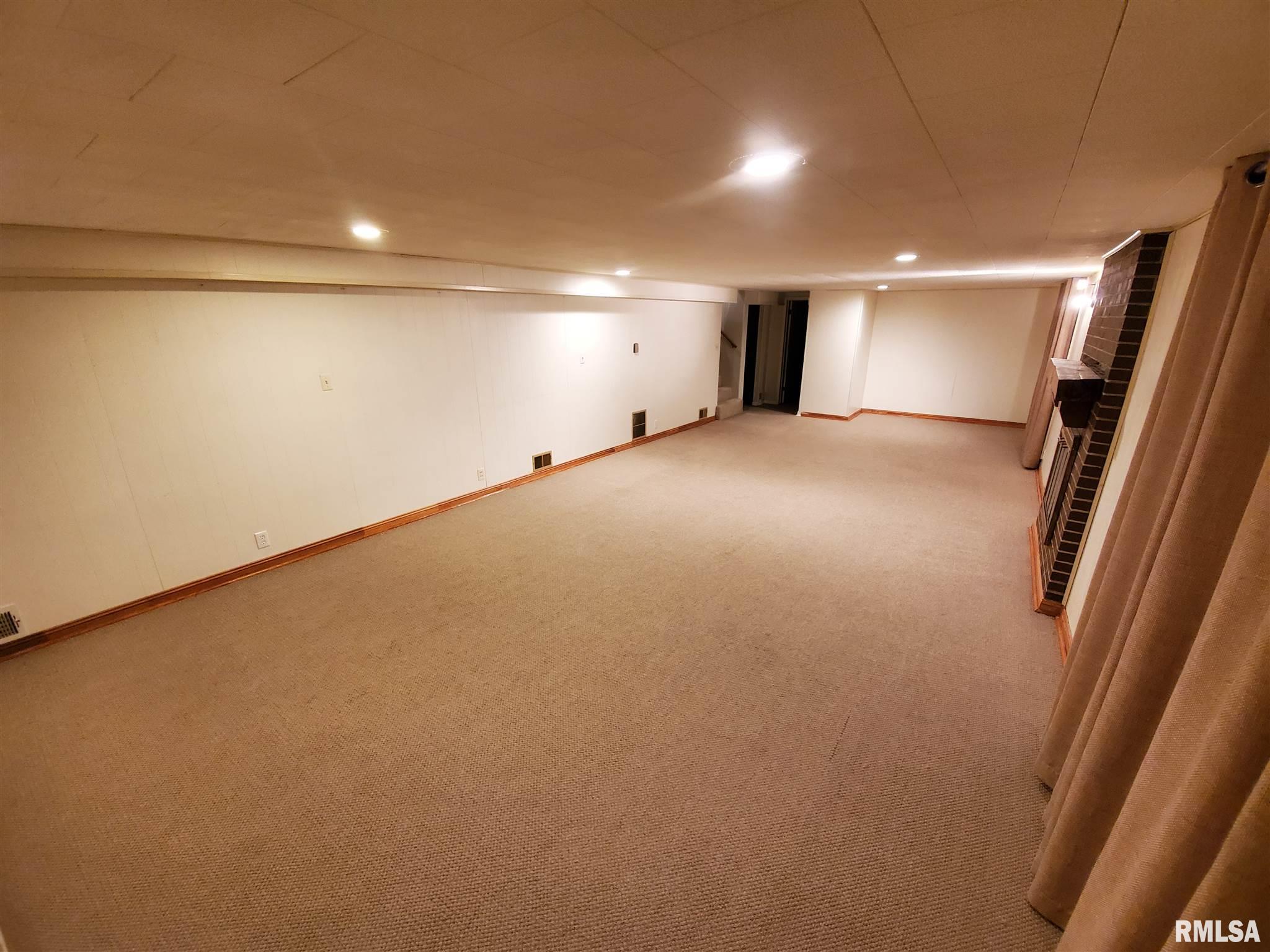 868 Roanoke Drive, Springfield, IL, 62702
