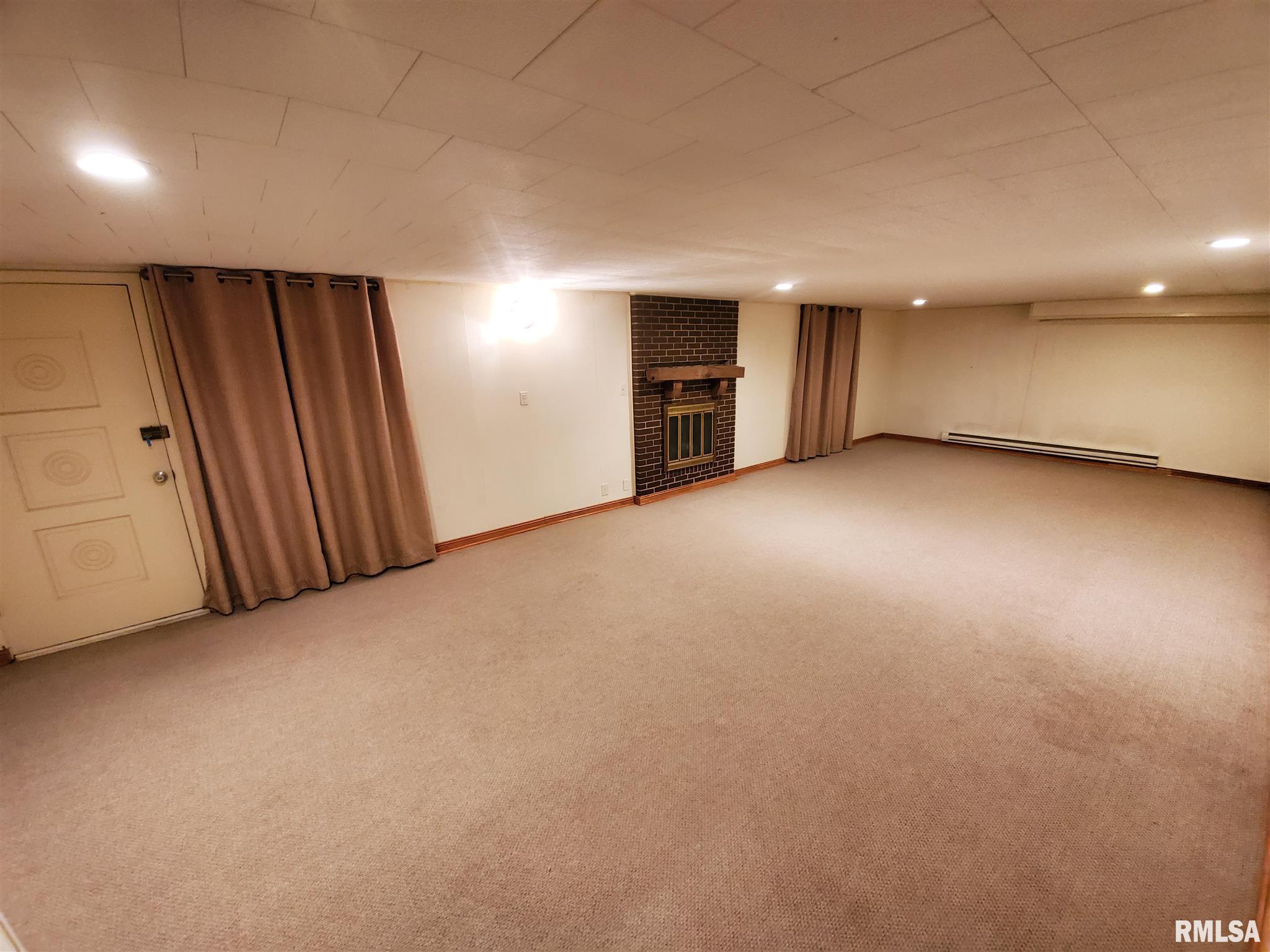 868 Roanoke Drive, Springfield, IL, 62702