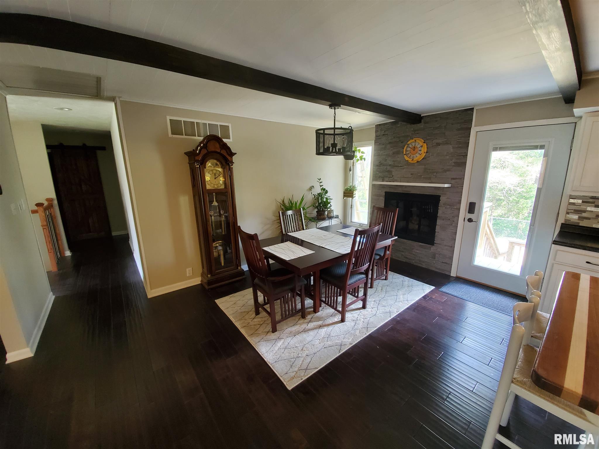 868 Roanoke Drive, Springfield, IL, 62702