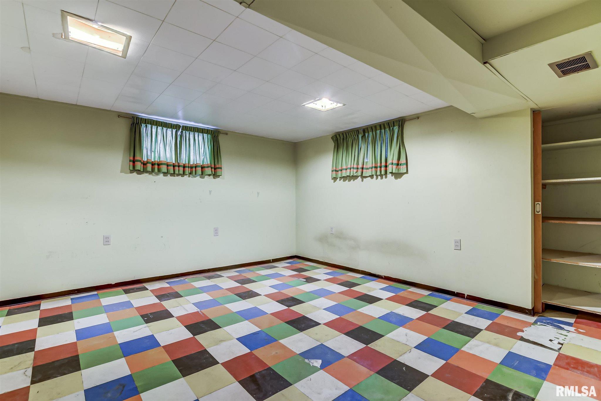 2033 S 4Th Street, Springfield, IL, 62703