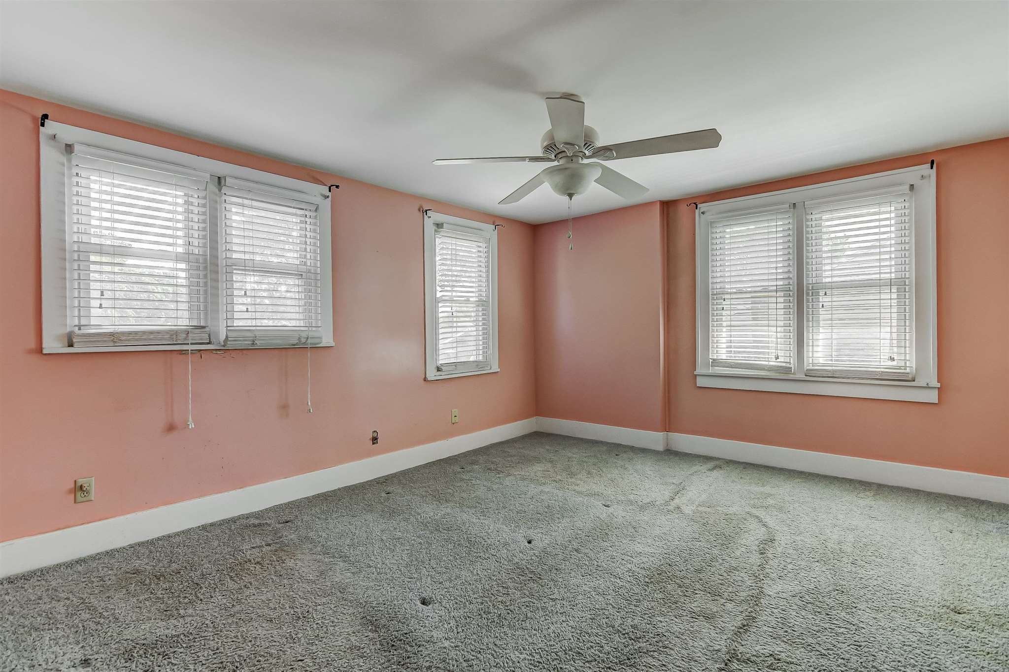 2033 S 4Th Street, Springfield, IL, 62703