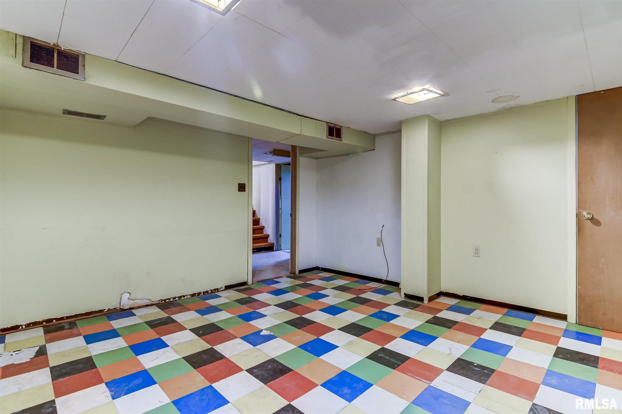 2033 S 4Th Street, Springfield, IL, 62703