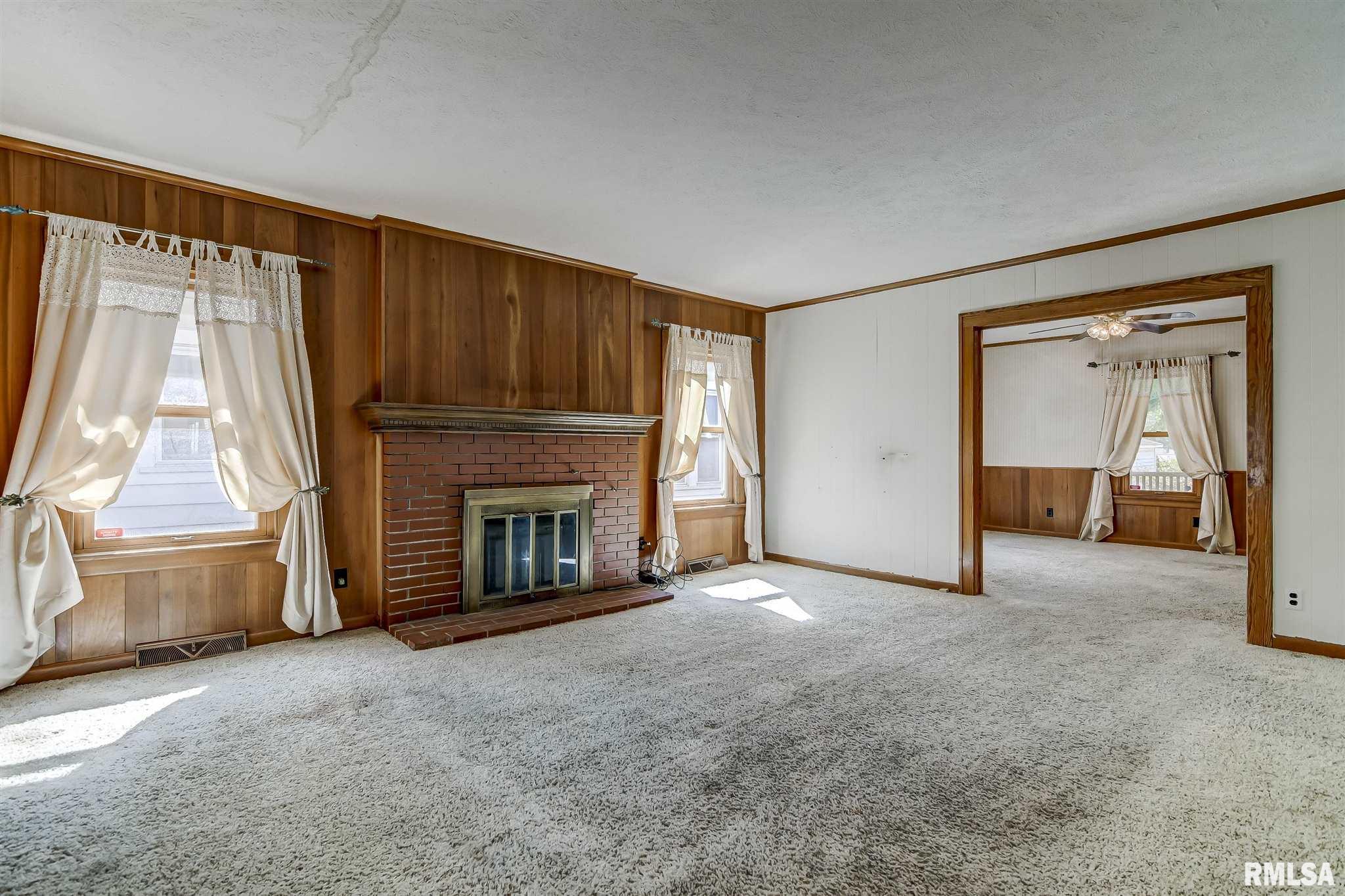 2033 S 4Th Street, Springfield, IL, 62703