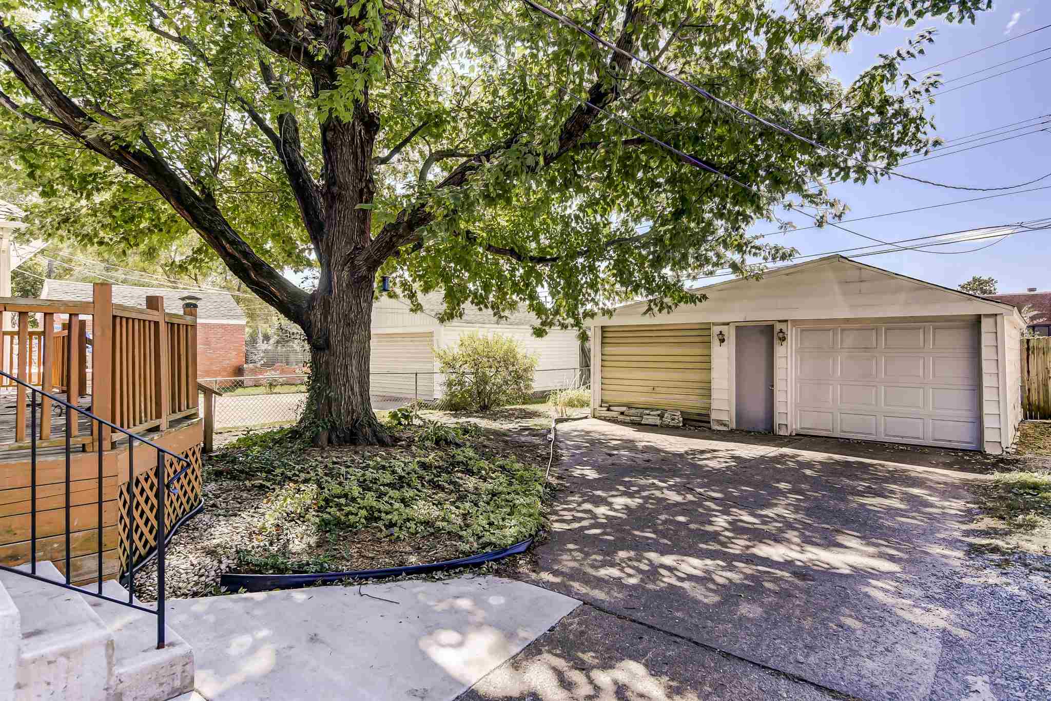2033 S 4Th Street, Springfield, IL, 62703