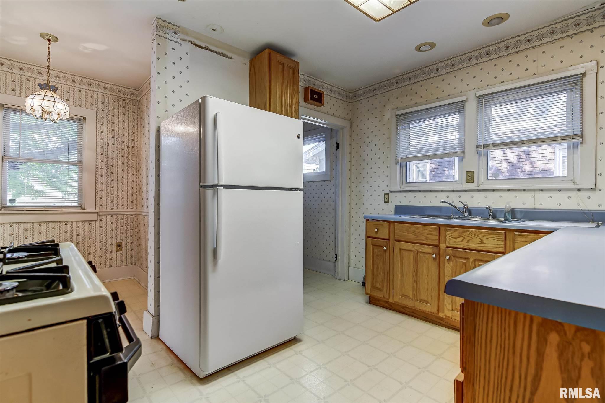 2033 S 4Th Street, Springfield, IL, 62703