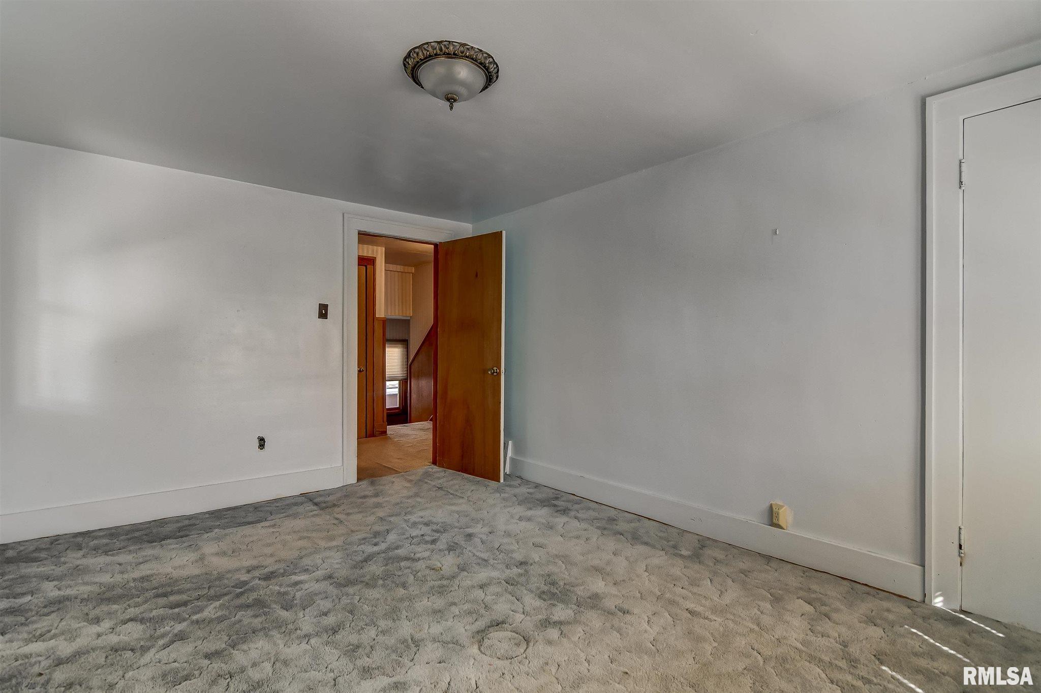 2033 S 4Th Street, Springfield, IL, 62703
