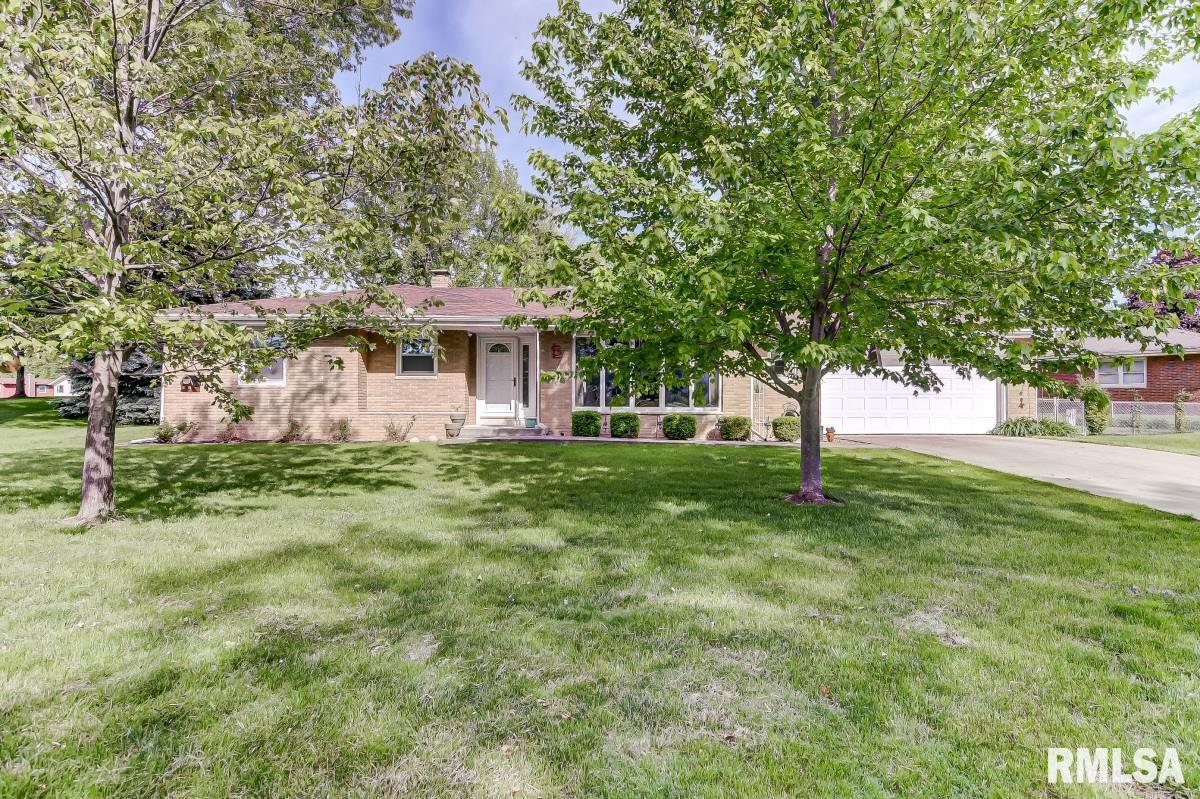 1 Oakhaven Road, Sherman, IL, 62684
