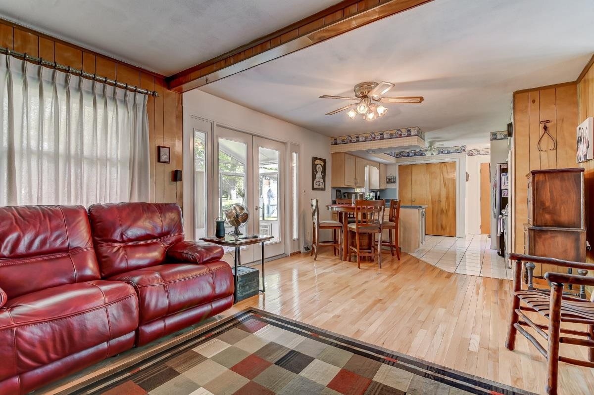 1 Oakhaven Road, Sherman, IL, 62684
