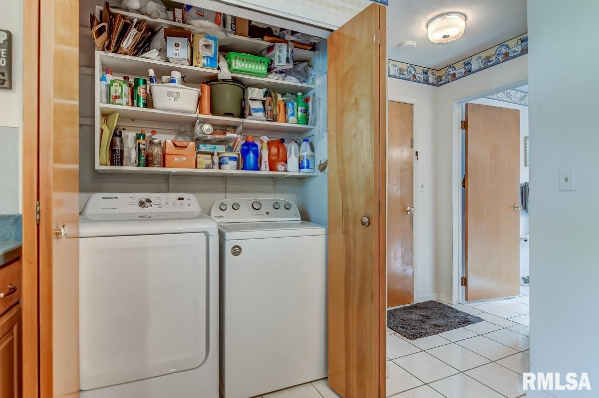1 Oakhaven Road, Sherman, IL, 62684