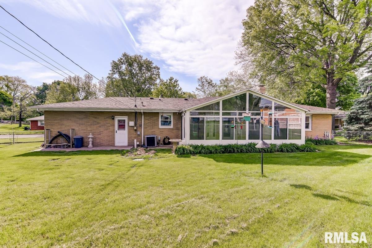 1 Oakhaven Road, Sherman, IL, 62684