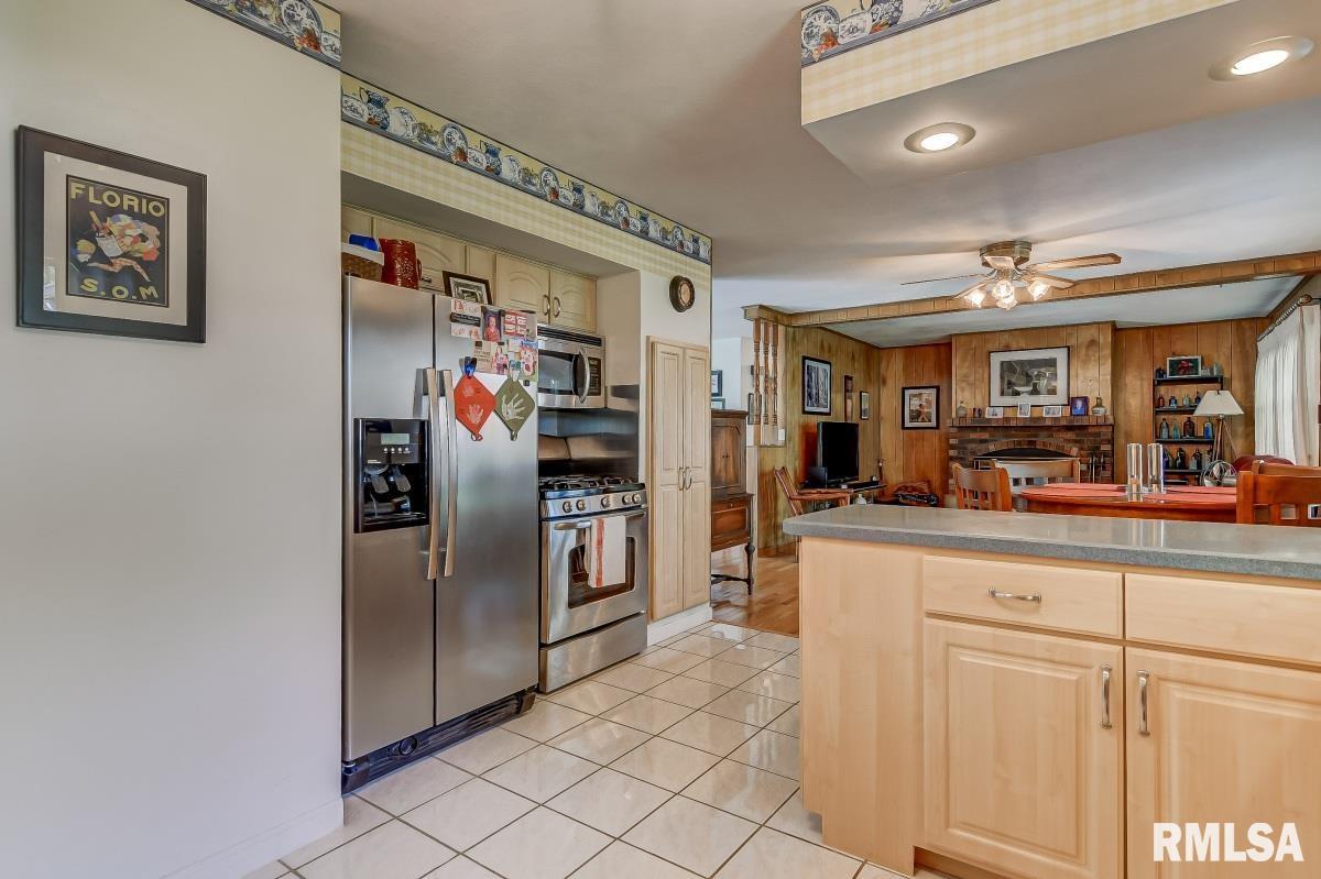 1 Oakhaven Road, Sherman, IL, 62684