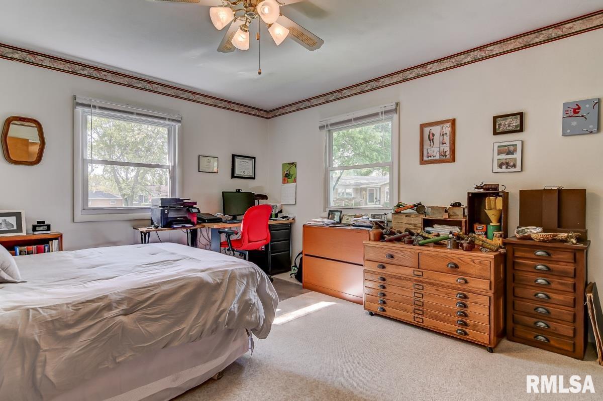 1 Oakhaven Road, Sherman, IL, 62684