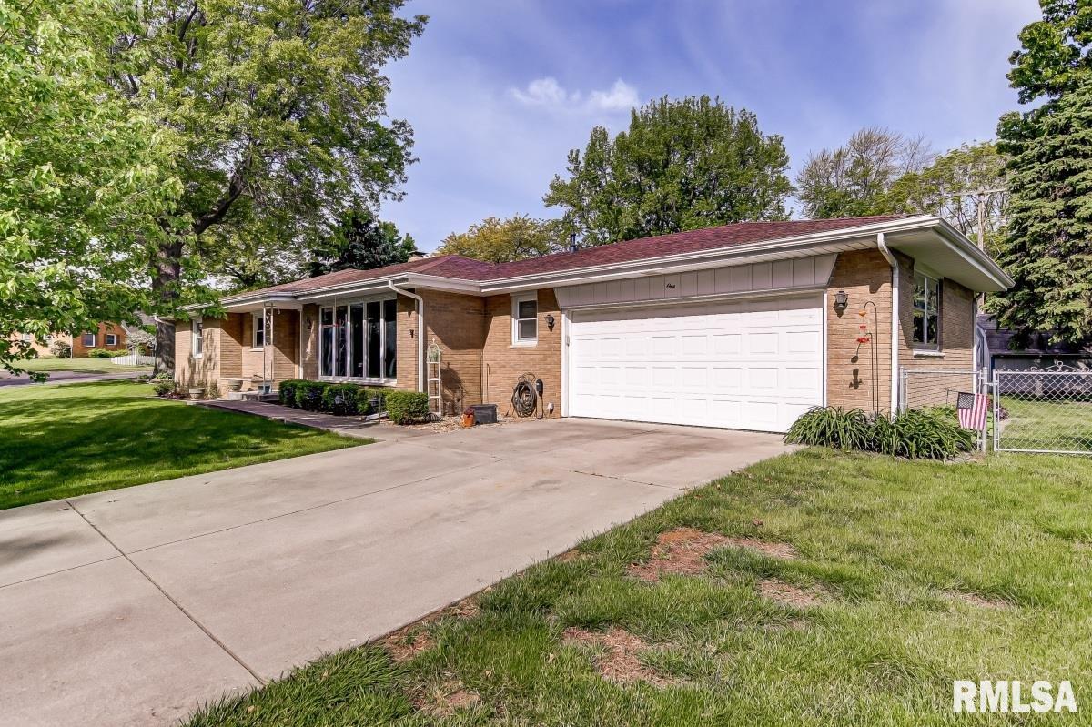 1 Oakhaven Road, Sherman, IL, 62684