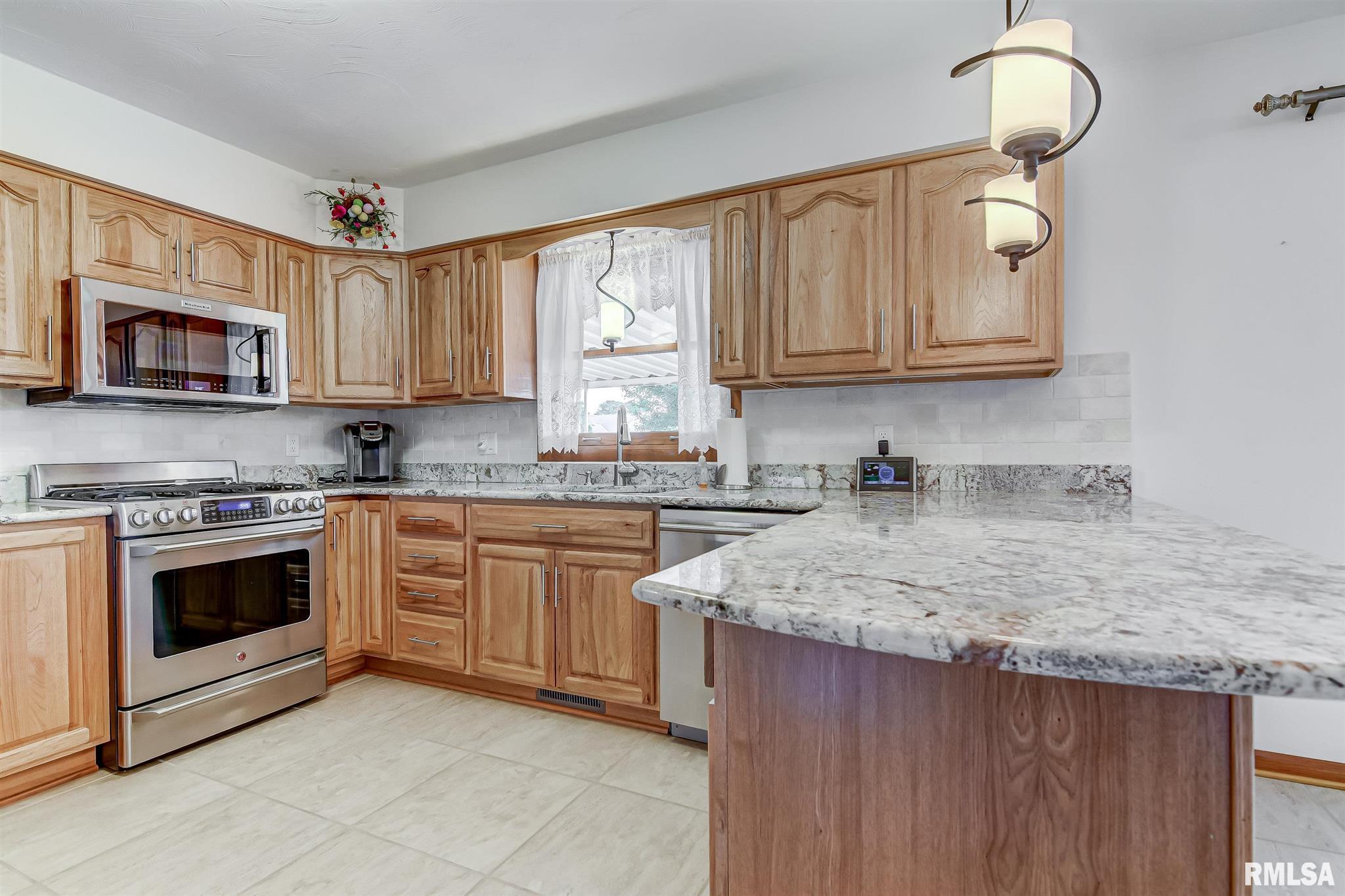 1650 Mcqueen Road, Pleasant Plains, IL, 62677