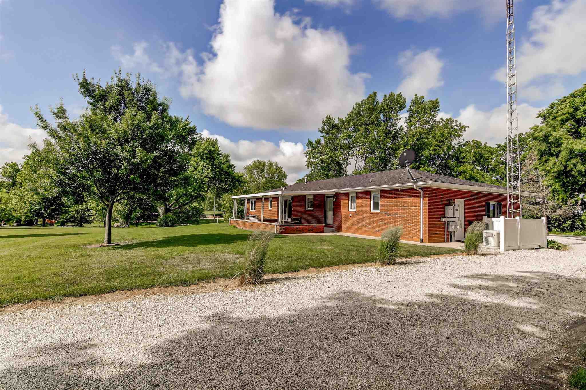 1650 Mcqueen Road, Pleasant Plains, IL, 62677